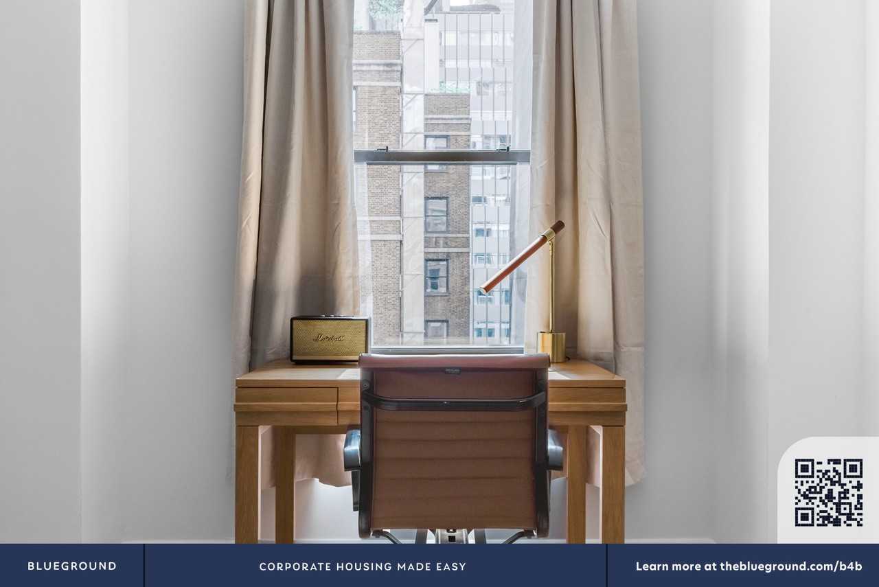 160 East 48th Street - Photo 6 of 37