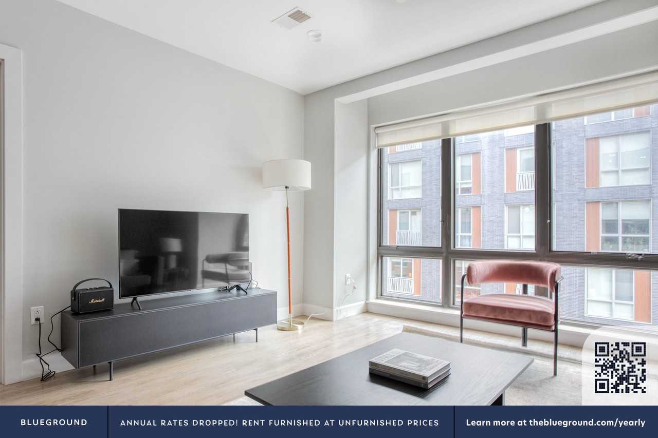 33 Rogers Street - Photo 3 of 33