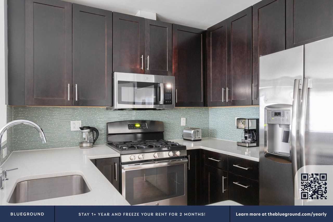 33 Rogers Street - Photo 7 of 33