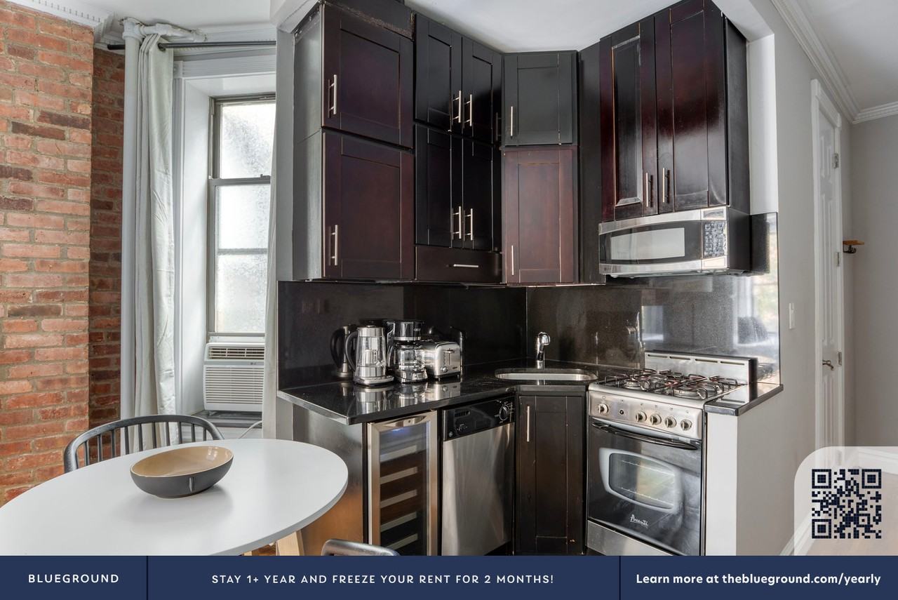 250 Mott St #1229 - Photo 7 of 16