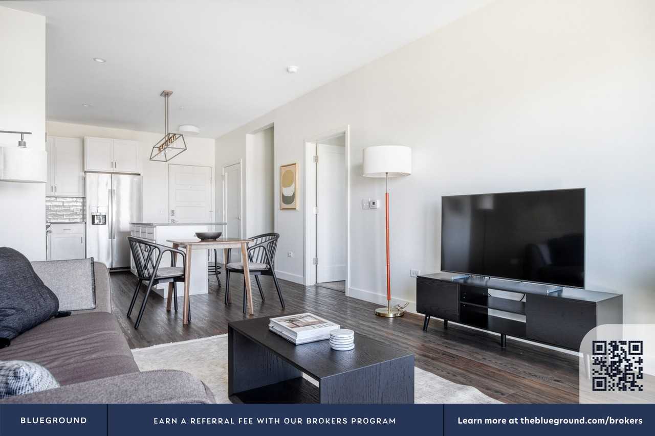 100 North Addison Avenue - Photo 5 of 110