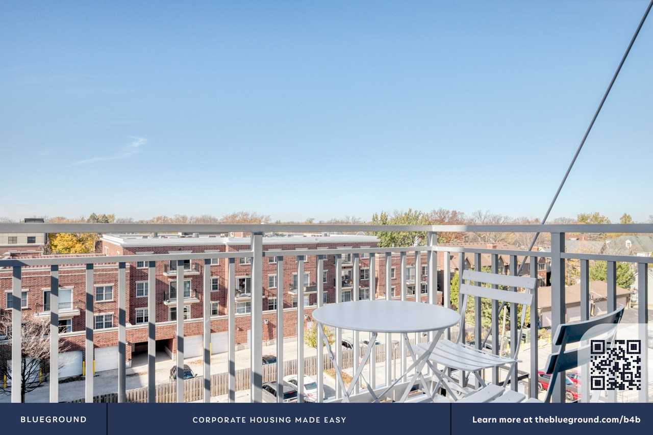 100 North Addison Avenue - Photo 6 of 110