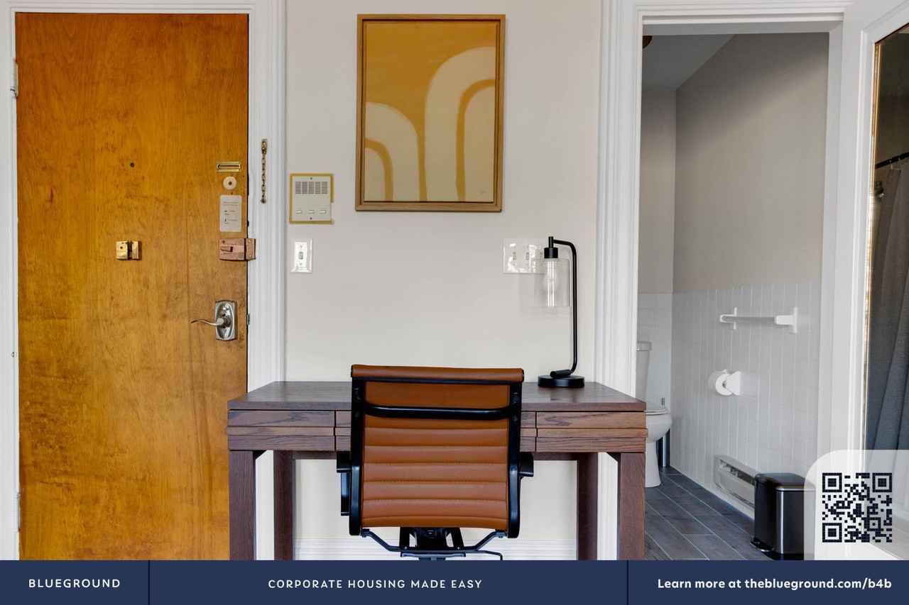 232 Newbury Street - Photo 6 of 48