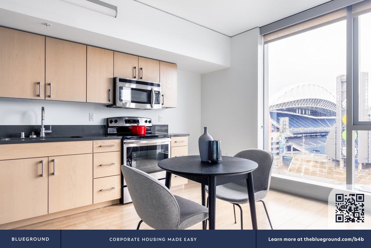 521 Stadium Place South - Photo 6 of 28