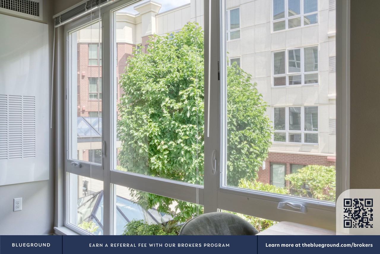 10333 Main Street - Photo 4 of 18