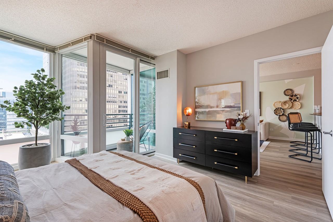 The Streeter - Photo 6 of 34