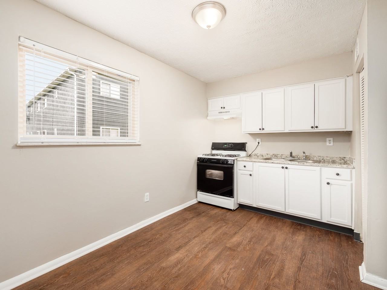 Pinetree Village Apartments - Photo 3 of 12