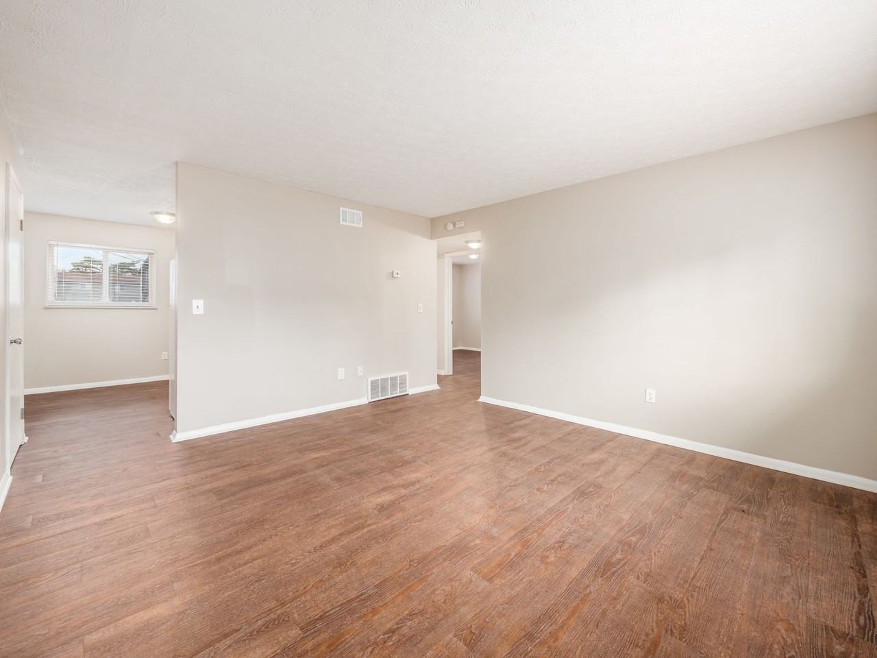 Pinetree Village Apartments - Photo 4 of 12