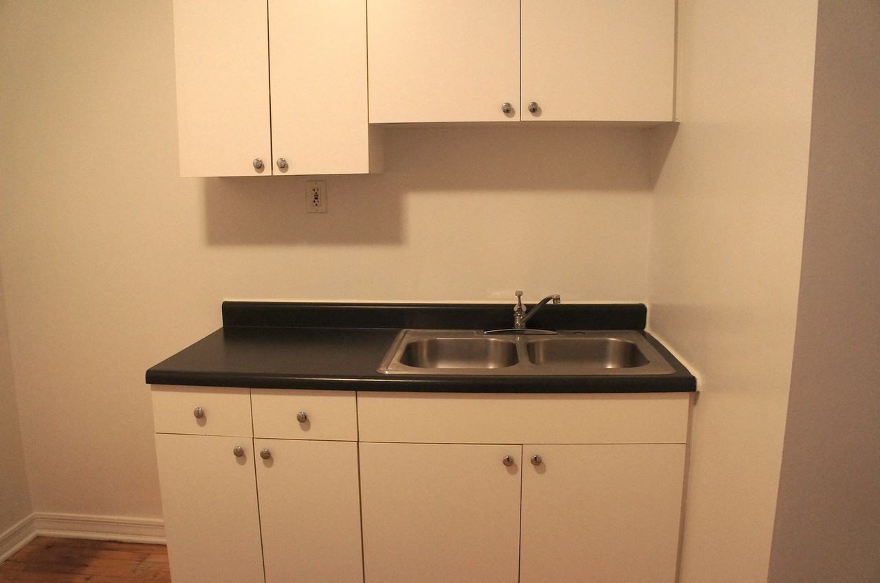 3000 N. Whipple LLC - Photo 4 of 31