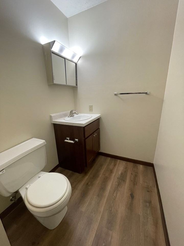 521 S Silverwood Ln #E - Photo 5 of 12