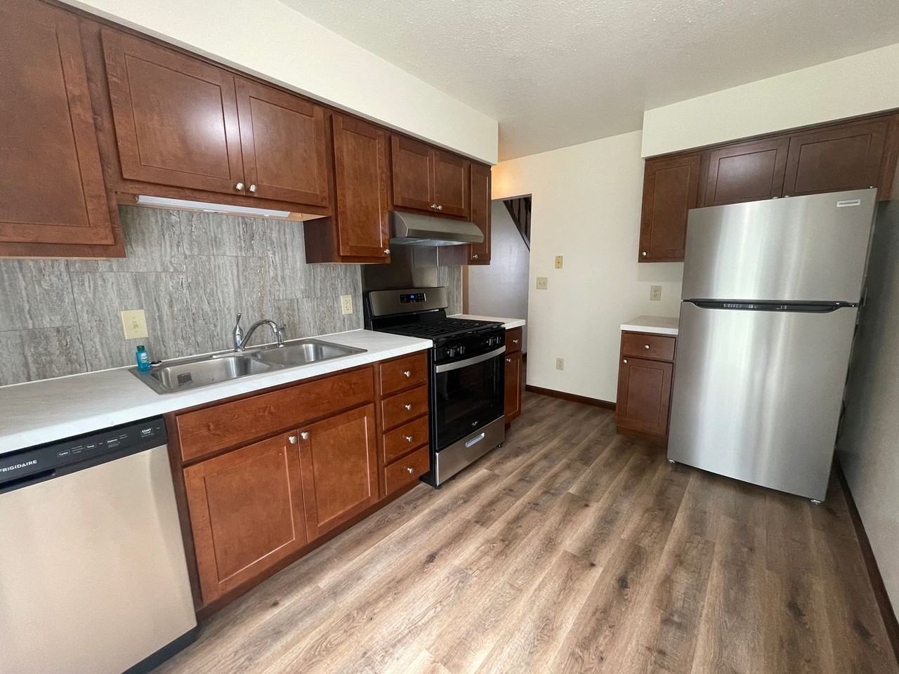 521 S Silverwood Ln #E - Photo 7 of 12