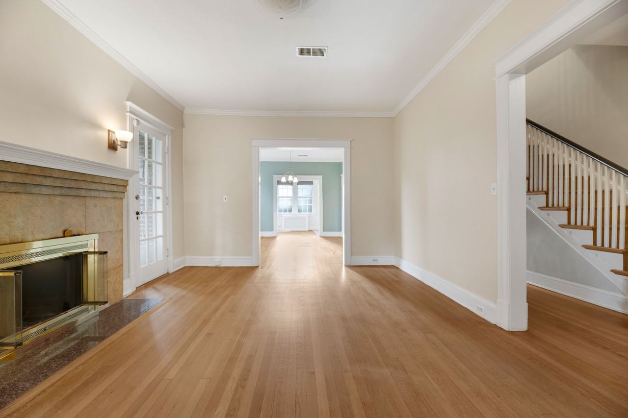 4225 38th St Nw - Photo 2 of 39