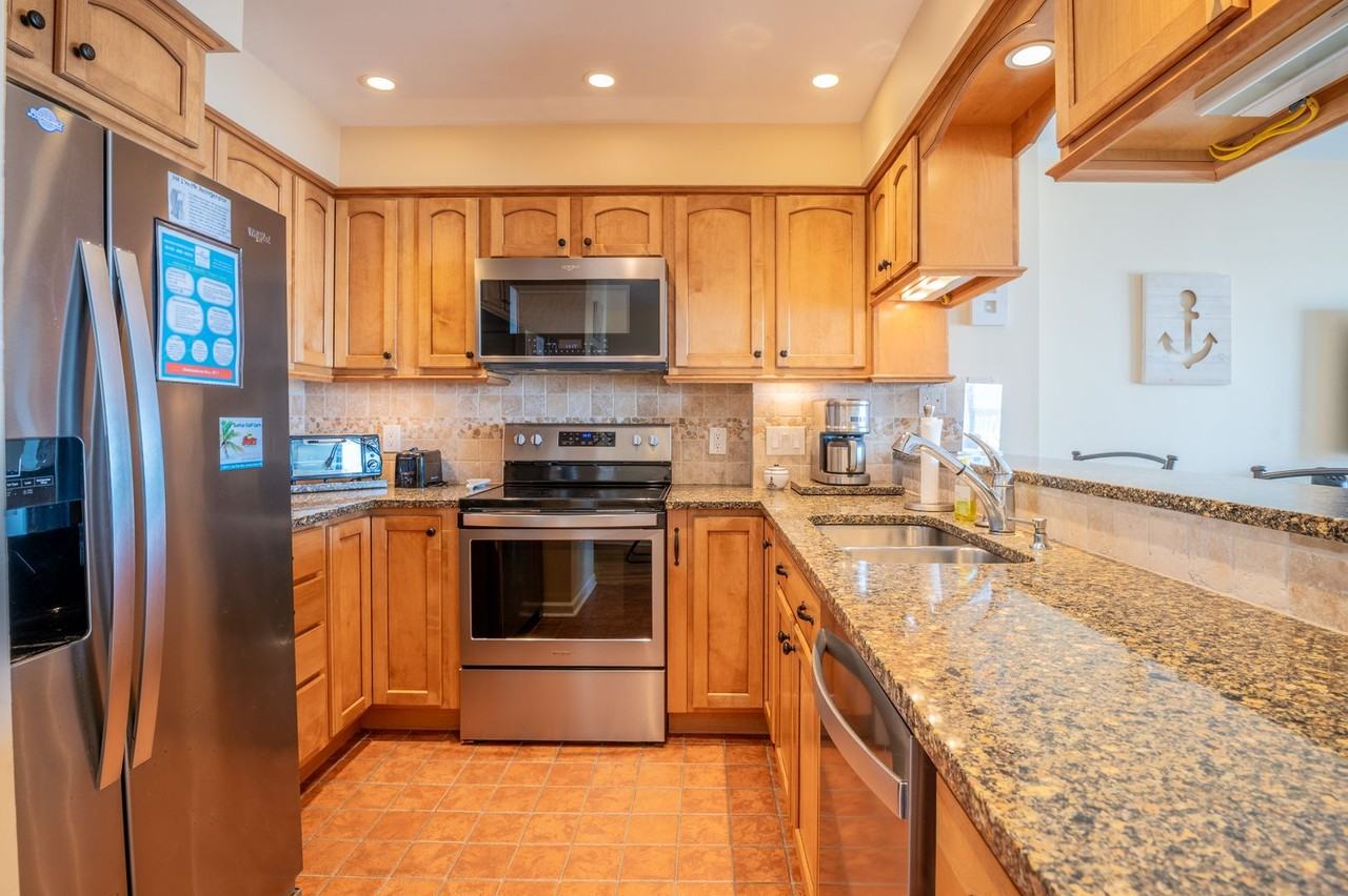 1100 Fort Fisher Boulevard South - Photo 3 of 25