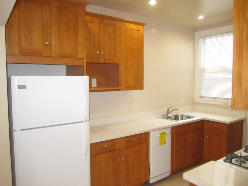 1305 Cabrillo St - Photo 2 of 14