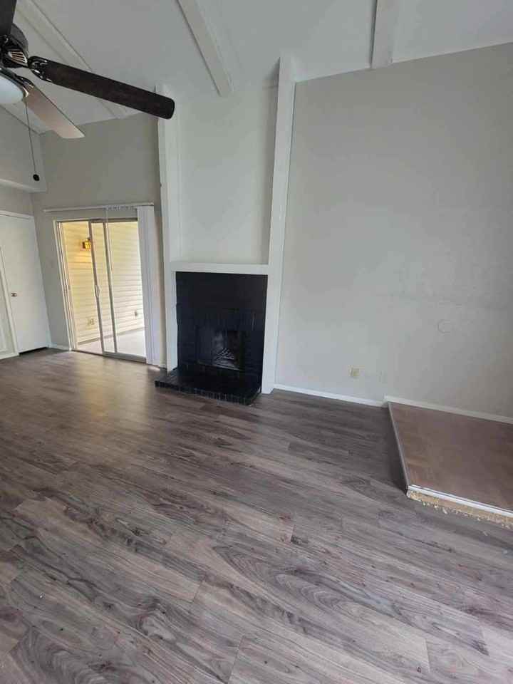 740 Sceptre Cir - Photo 3 of 9