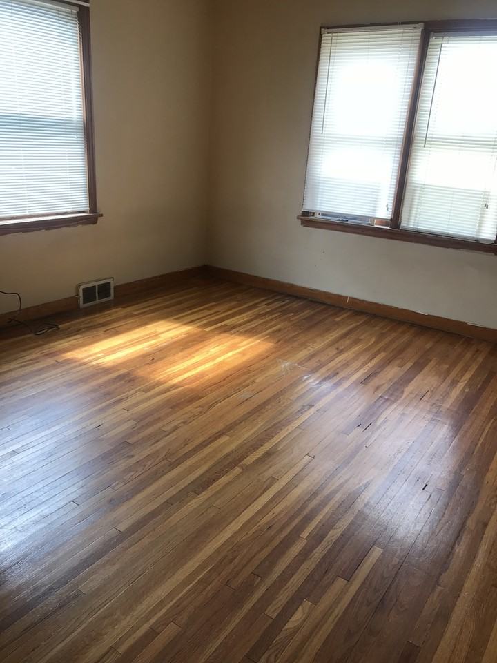 Adams - 323 - Photo 2 of 9