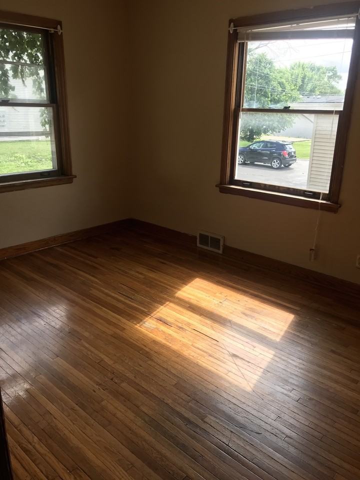 Adams - 323 - Photo 3 of 9