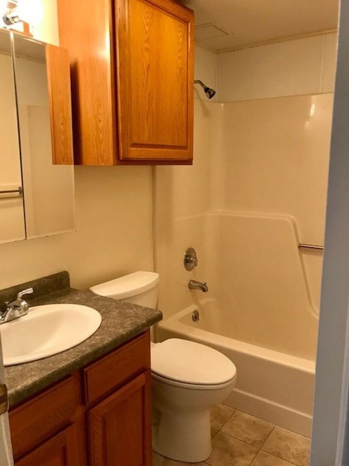 2J Salmon Street - Photo 2 of 31