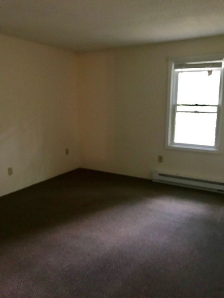 2J Salmon Street - Photo 3 of 42