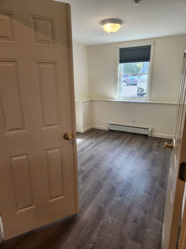 4000 Mead Hill - Photo 3 of 22