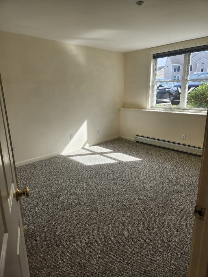 4000 Mead Hill - Photo 4 of 22