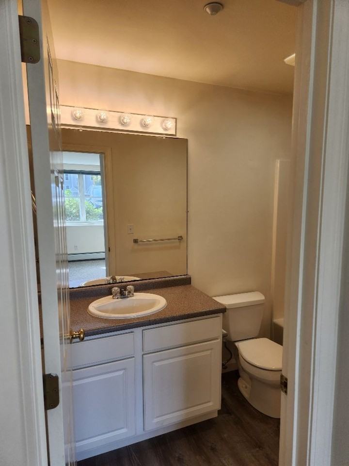 4000 Mead Hill - Photo 6 of 22