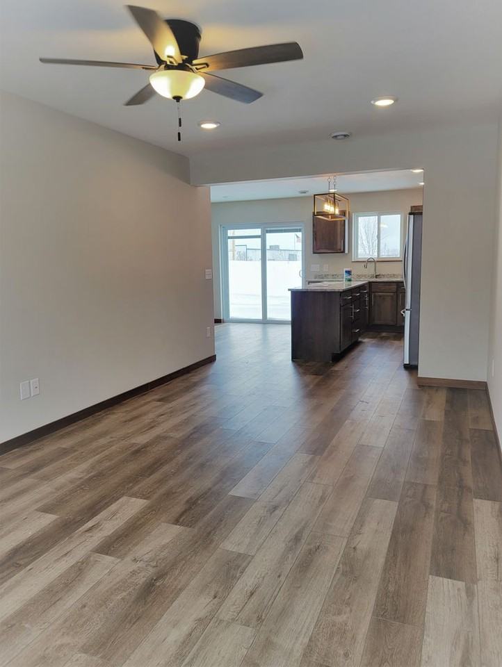 420 Sierra Pl - Photo 3 of 40