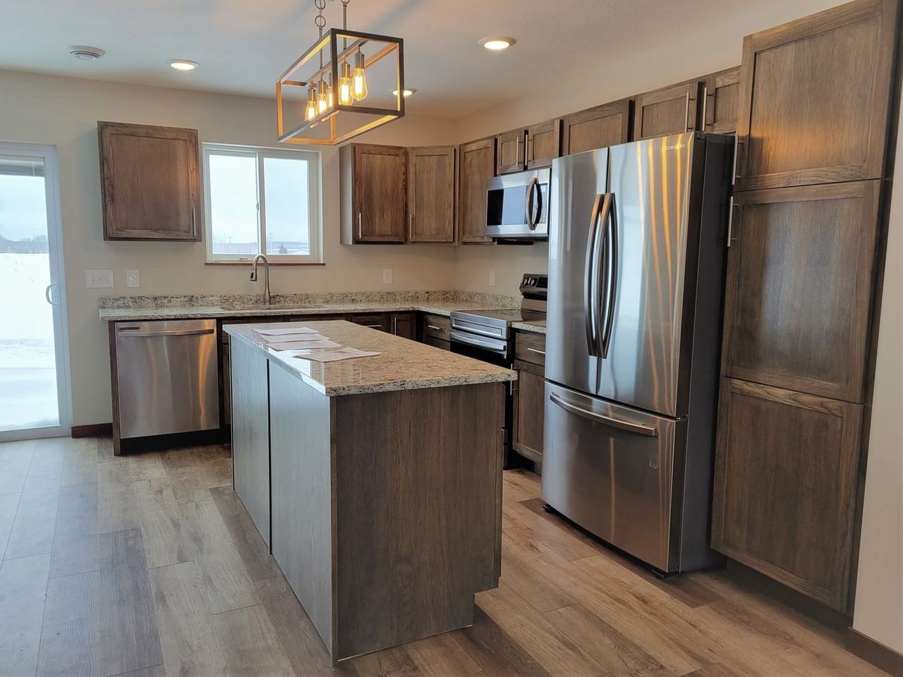 420 Sierra Pl - Photo 5 of 40