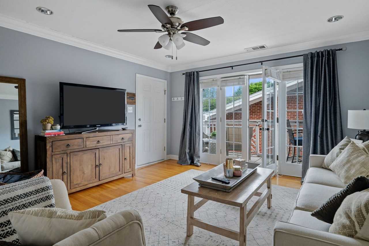 885 Briarcliff Rd Ne - Photo 7 of 26