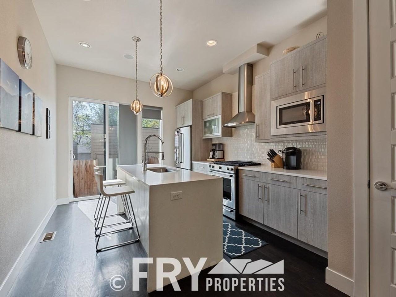 1851 S High St - Photo 5 of 18