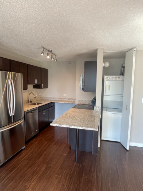 7 West Superior Street - Photo 7 of 14