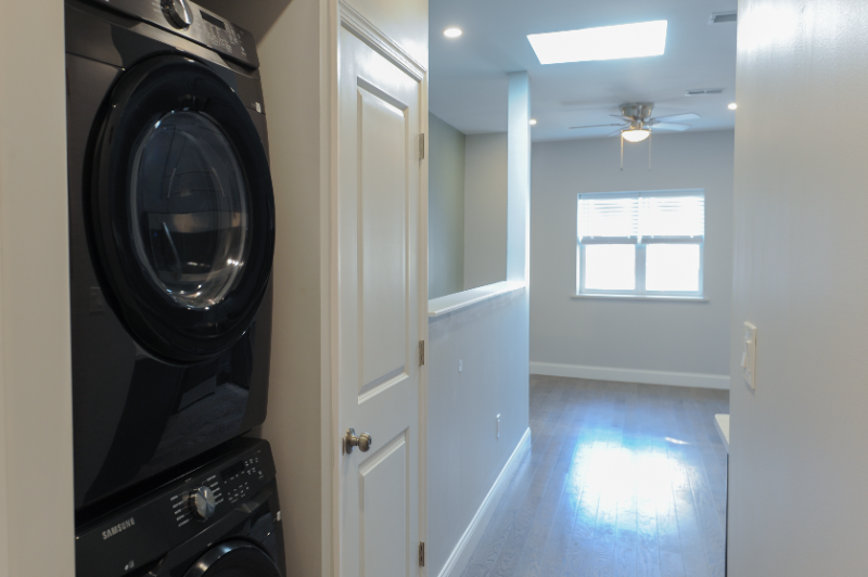 719 Carpenter St #3rdFL - Photo 5 of 25