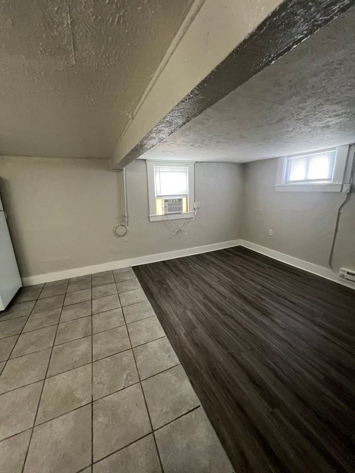 JTVK RE RENTALS LLC:[JTVK][KT] 3941 X St - Photo 2 of 18