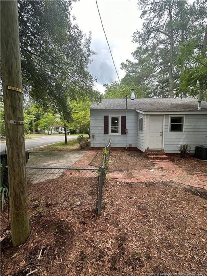 200 Judd St - Photo 2 of 11