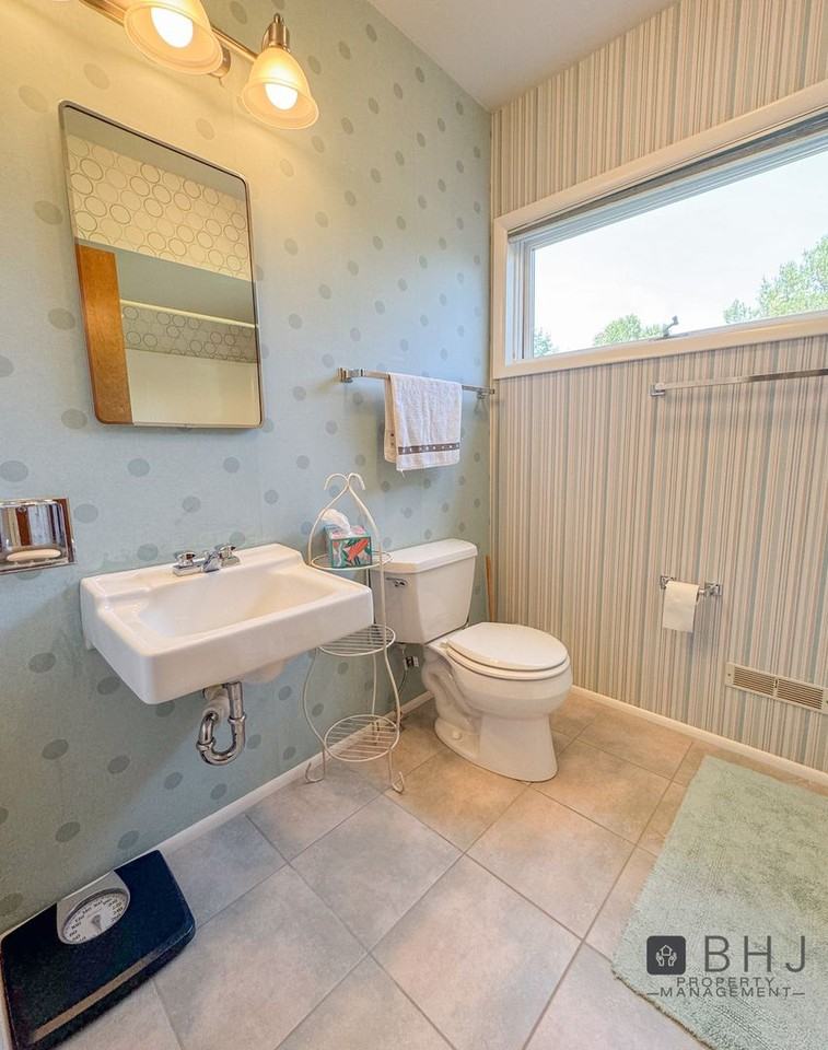 21 Mills St - Photo 7 of 32