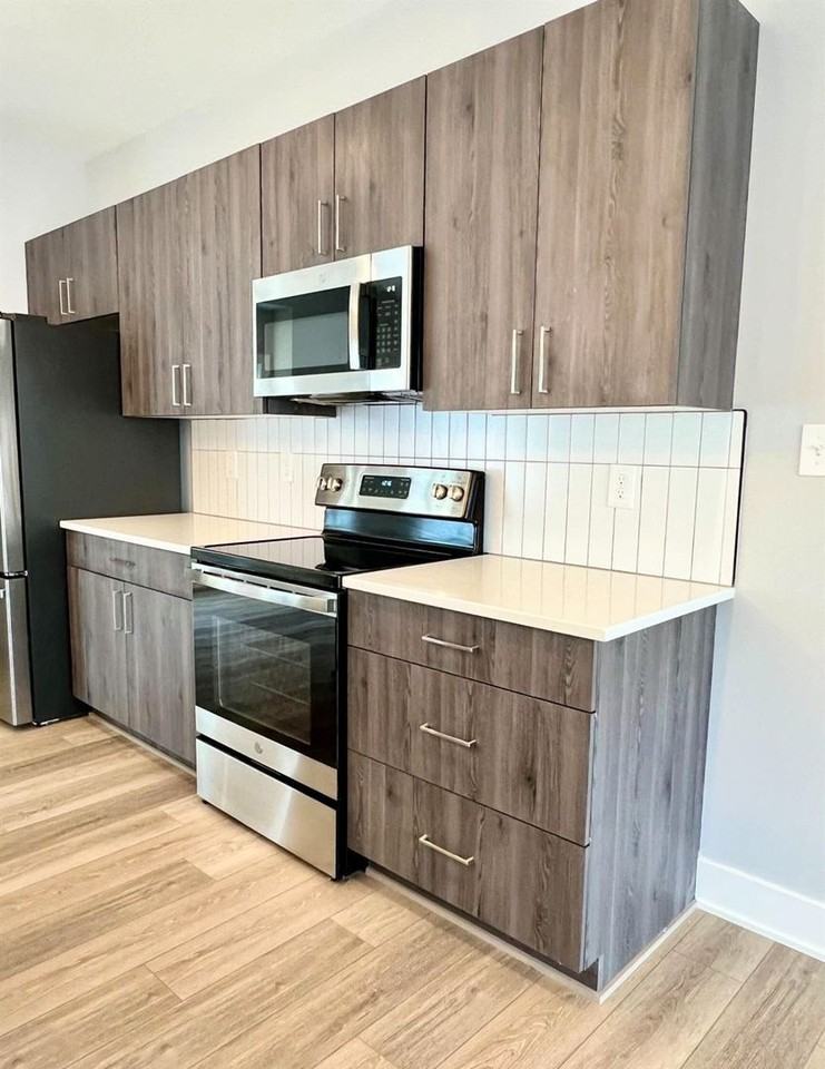 420 Breezewood Dr #224 - Photo 5 of 16