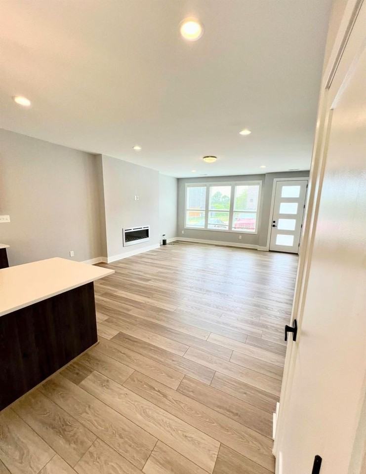 420 Breezewood Dr #224 - Photo 6 of 16