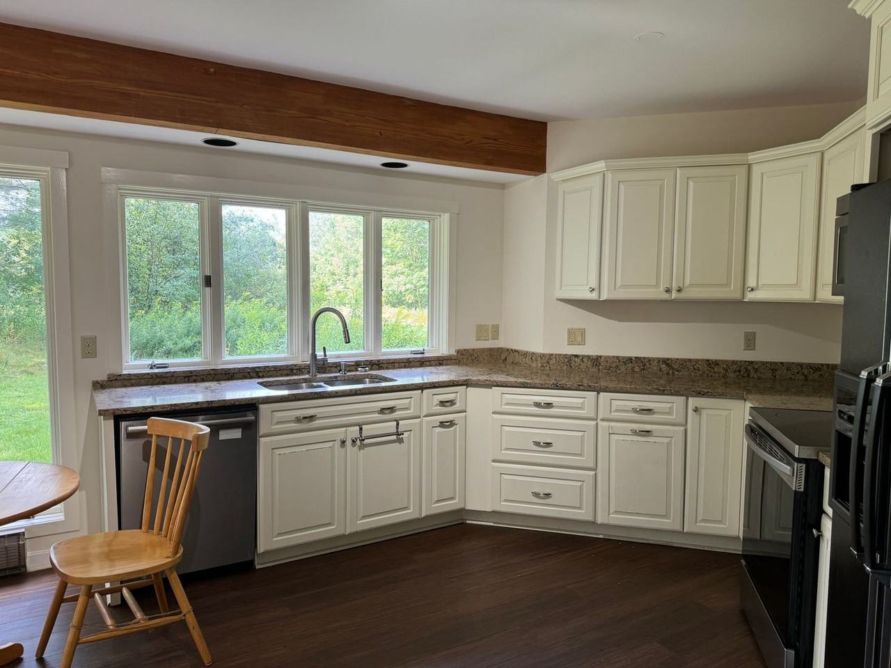 40 Brook Rd - Photo 2 of 13