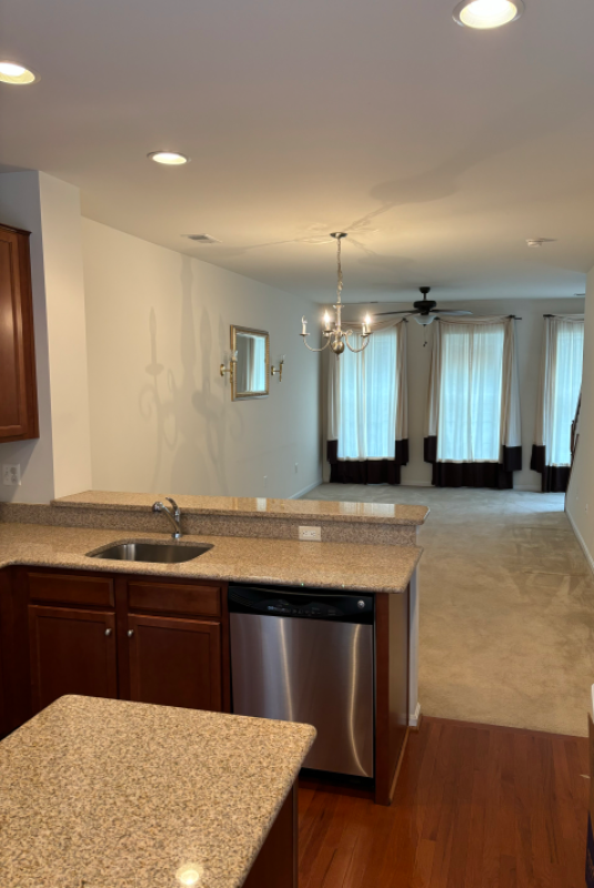 15605 John Diskin Cir - Photo 2 of 8