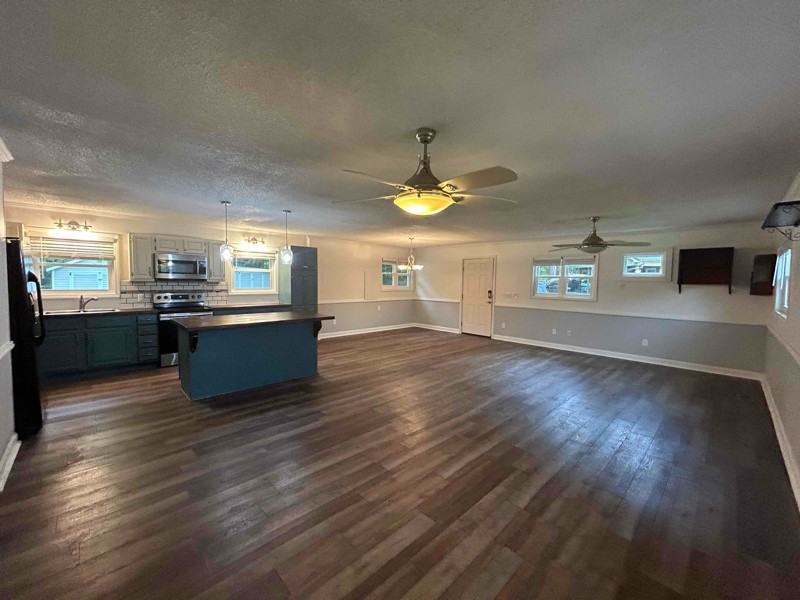 436 Riverdale Rd - Photo 6 of 13