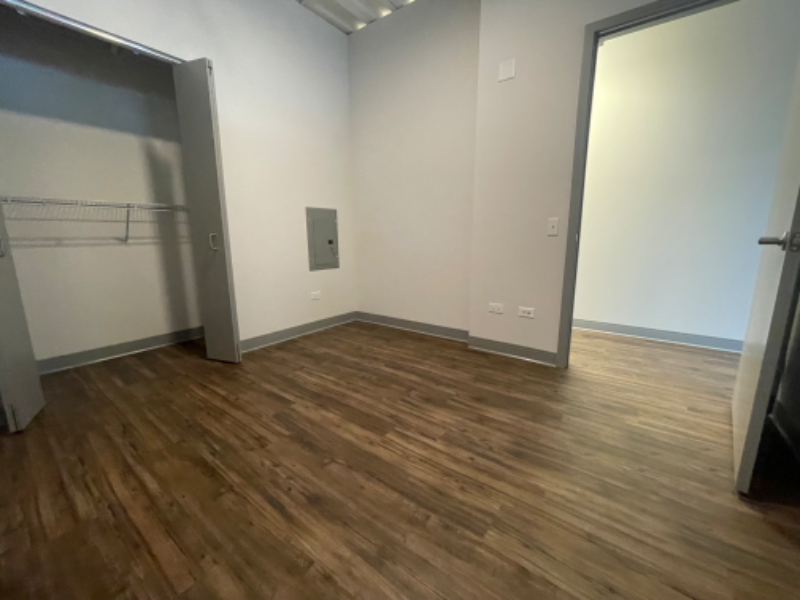 3917 N Sheridan Rd - Photo 7 of 15