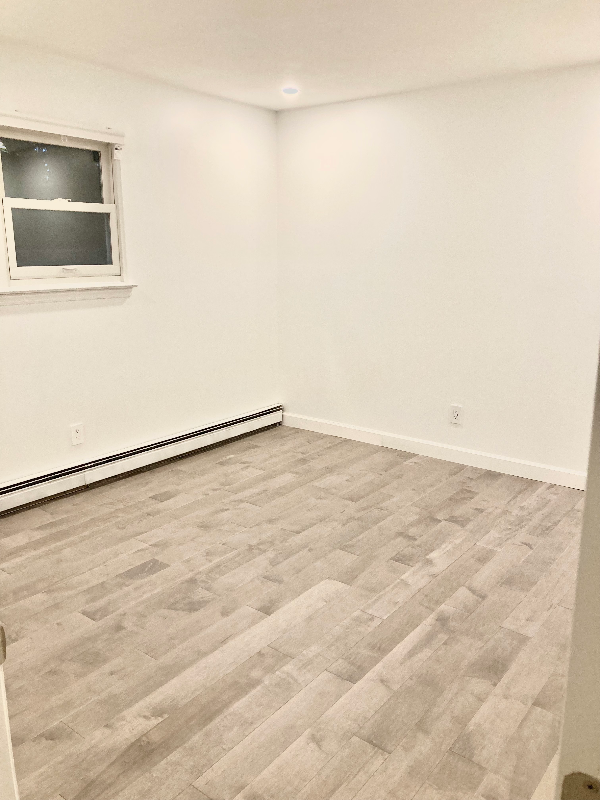 6 Lisa Ct - Photo 3 of 10