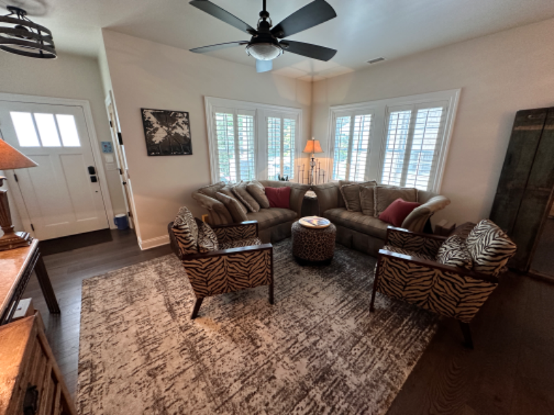 617 N San Francisco St #B - Photo 3 of 14