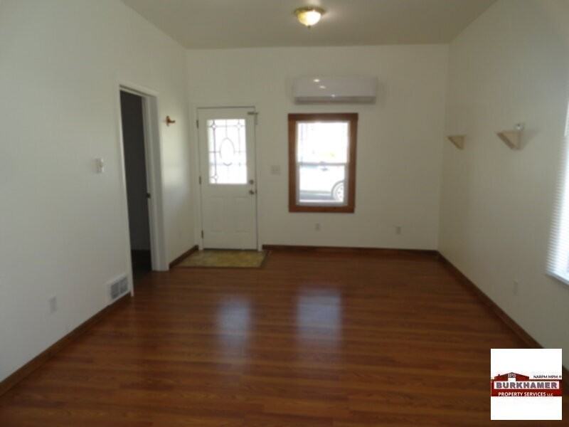 427 E Pioneer Ave - Photo 2 of 14