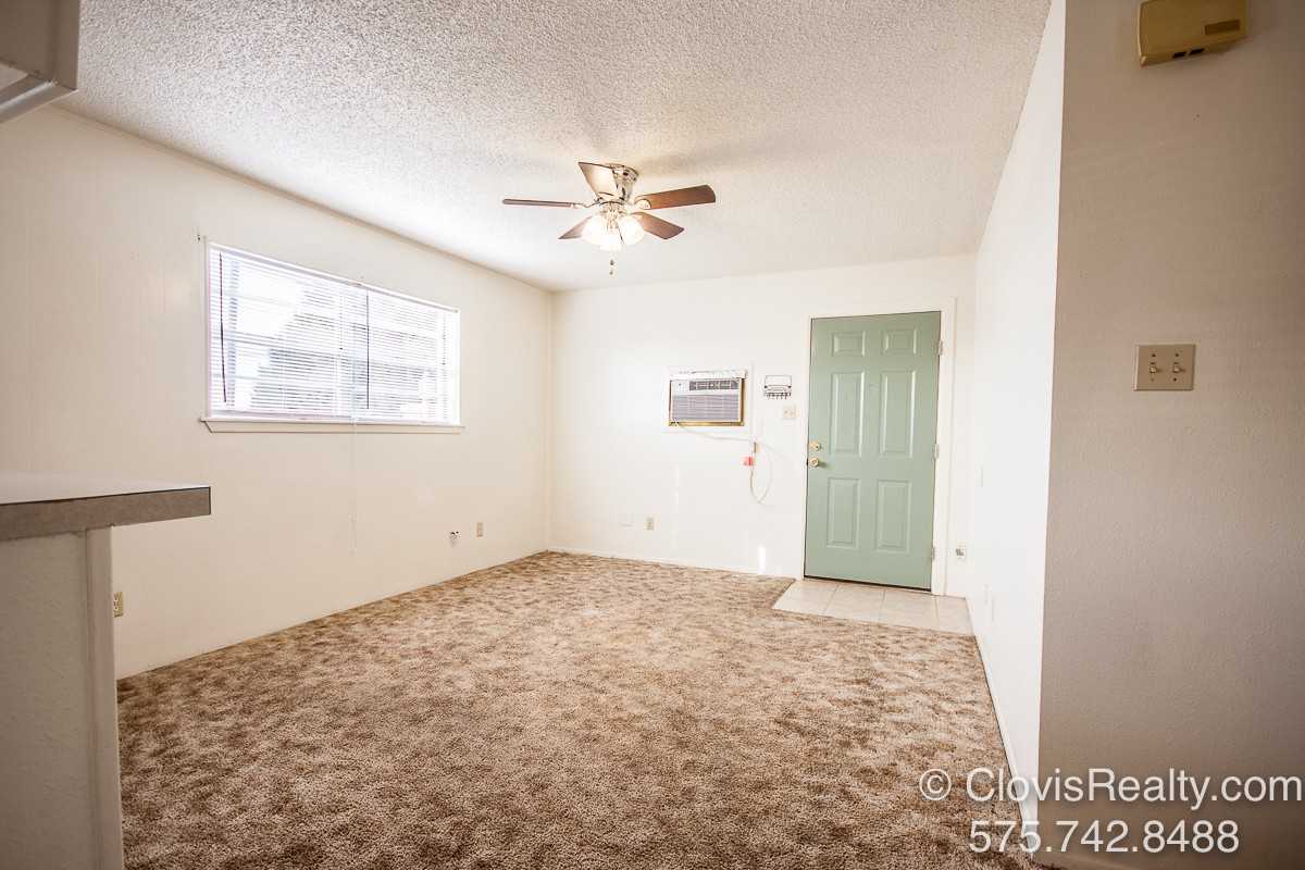 1928 W 21st St #10 - Photo 3 of 11