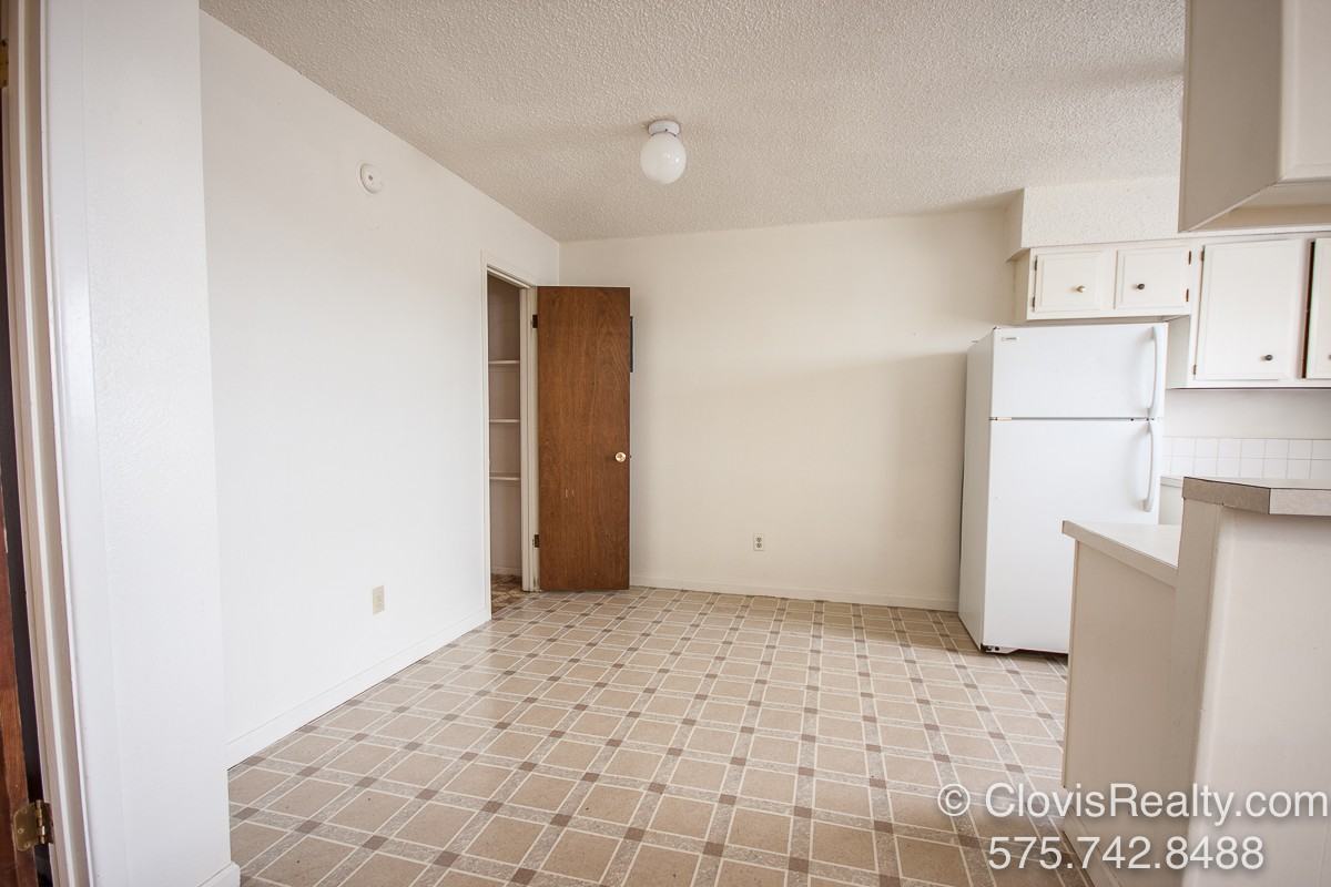 1928 W 21st St #10 - Photo 7 of 11