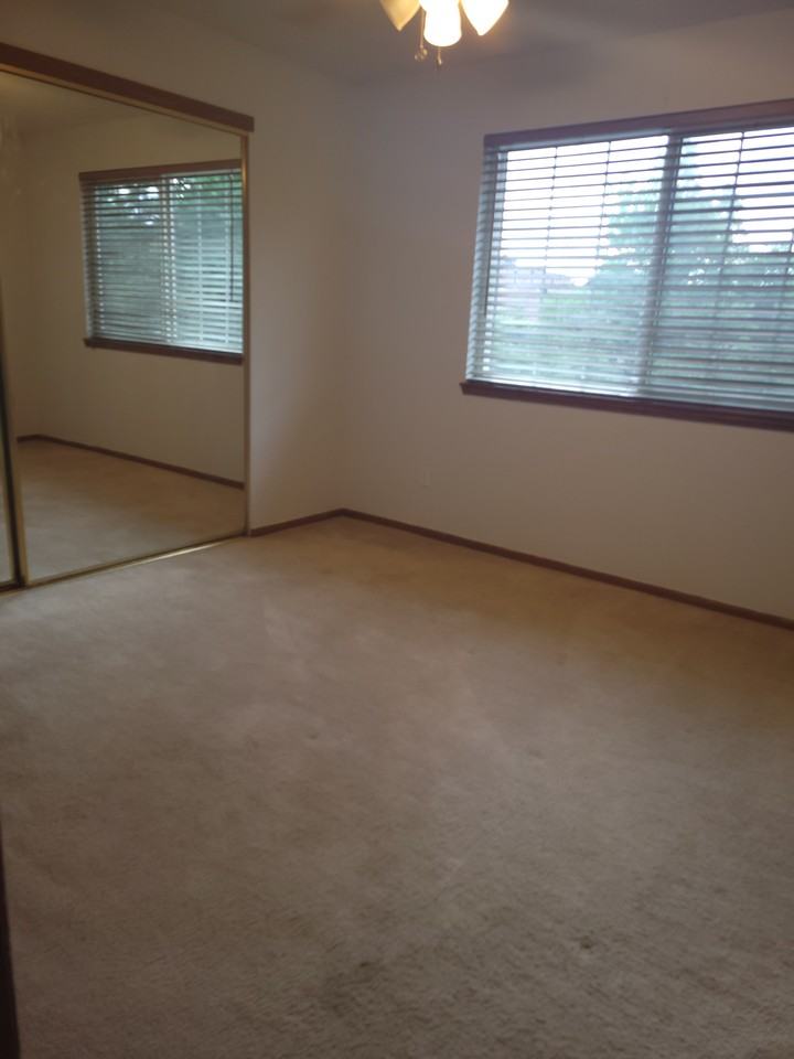 836 S Vance St #F - Photo 2 of 20