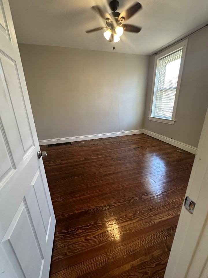 3230 Pennsylvania Ave #2F - Photo 5 of 16