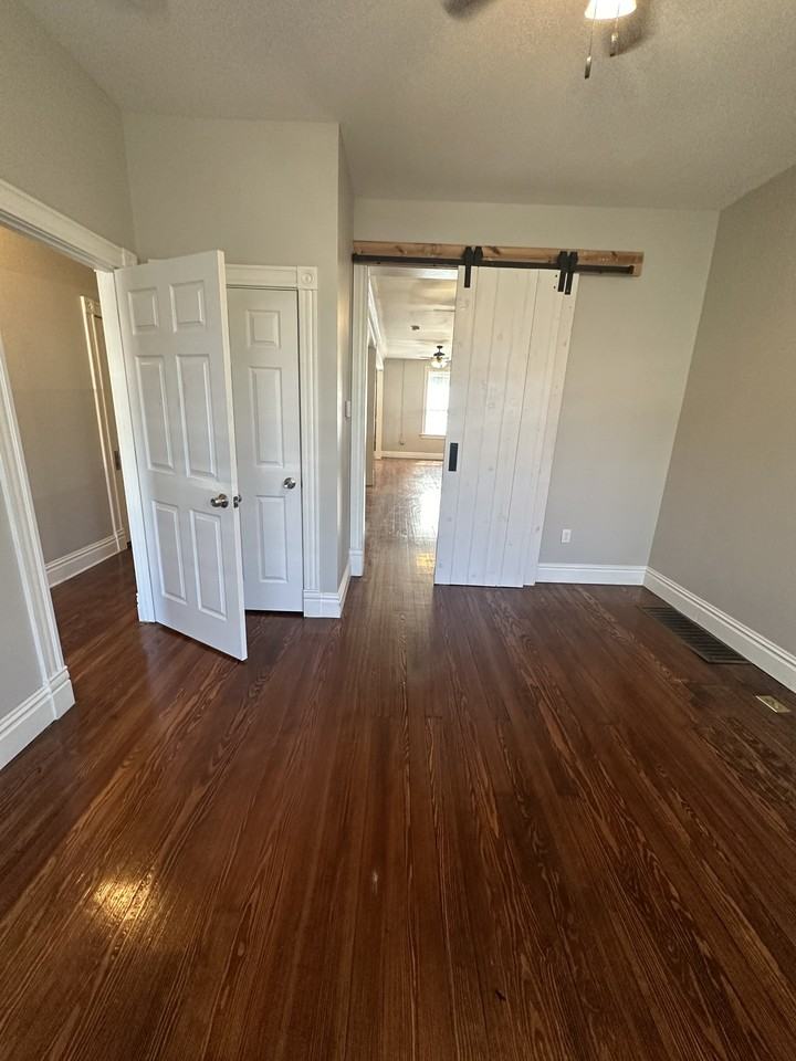 3230 Pennsylvania Ave #2F - Photo 6 of 16