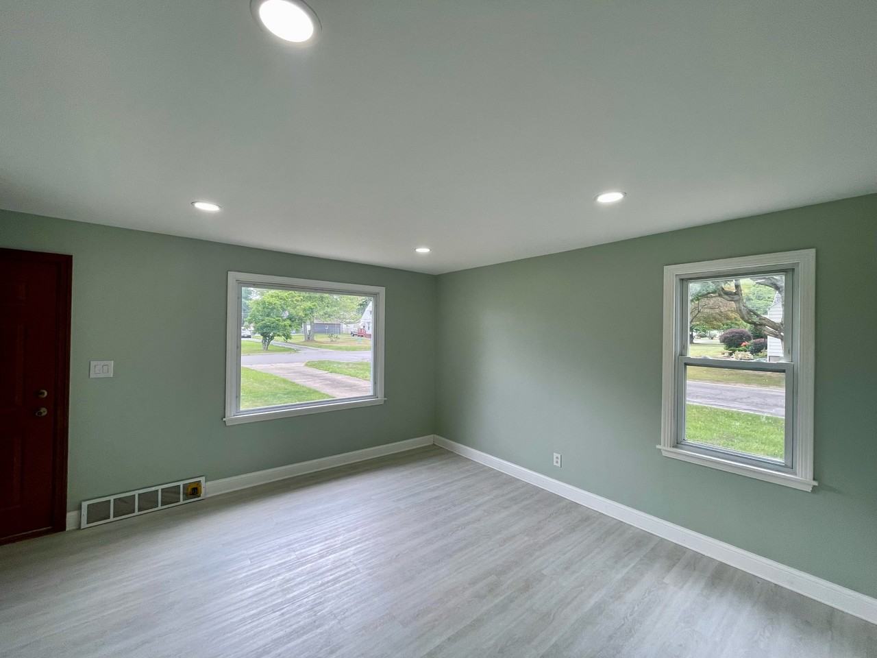 341 Afton Ave #NA - Photo 2 of 7